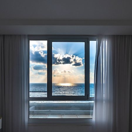 Sea View Apartment Suite เทลอาวีฟ ภายนอก รูปภาพ