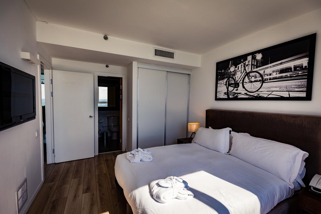 Sea View Apartment Suite เทลอาวีฟ ภายนอก รูปภาพ