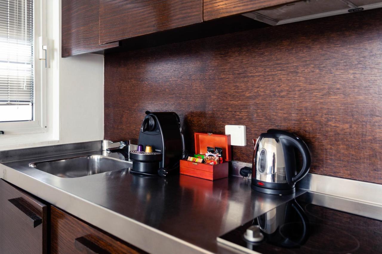 Sea View Apartment Suite เทลอาวีฟ ภายนอก รูปภาพ
